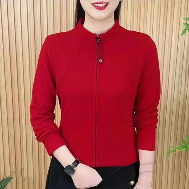Новый осенне-зимний однотонный кардиган на молнии, универсальный двусторонний бархатный теплый топ с длинными рукавами
Новый осенне-зимний однотонный кардиган на молнии, универсальный двусторонний бархатный теплый топ с длинными рукавами