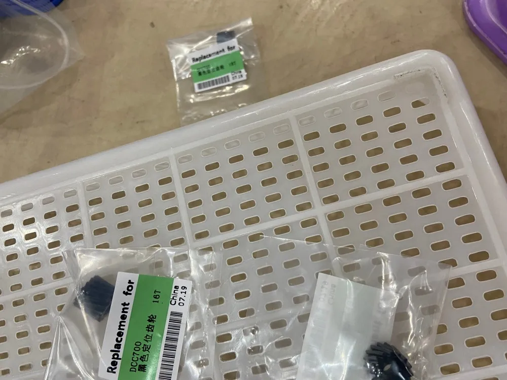 5 шт., трансмиссионный мотор-редуктор предварительного действия для Xerox 700 770 550 560 C60 C70 C75 J75 DocuColor 240 242 250 252 127K51970
5 шт., трансмиссионный мотор-редуктор предварительного действия для Xerox 700 770 550 560 C60 C70 C75 J75 DocuColor 240 242 250 252 127K51970