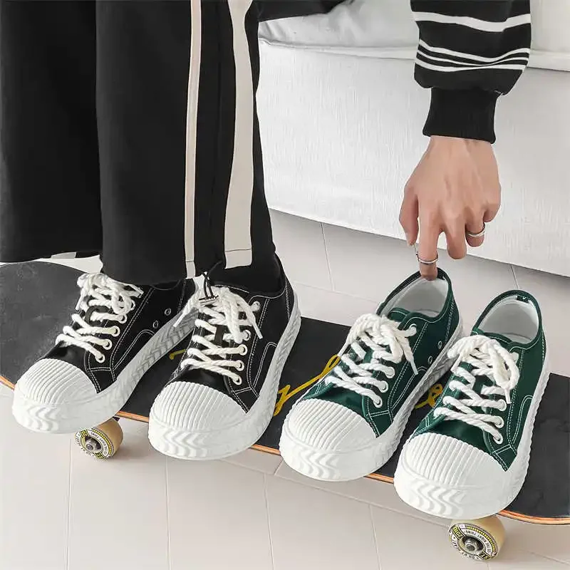 Зимние туфли на толстом каблуке для туризма и пешего туризма. Черные черные туфли. Кроссовки для горных мужчин. Спортивная обувь. Тенденции известных брендов.
Зимние туфли на толстом каблуке для туризма и пешего туризма. Черные черные туфли. Кроссовки для горных мужчин. Спортивная обувь. Тенденции известных брендов.