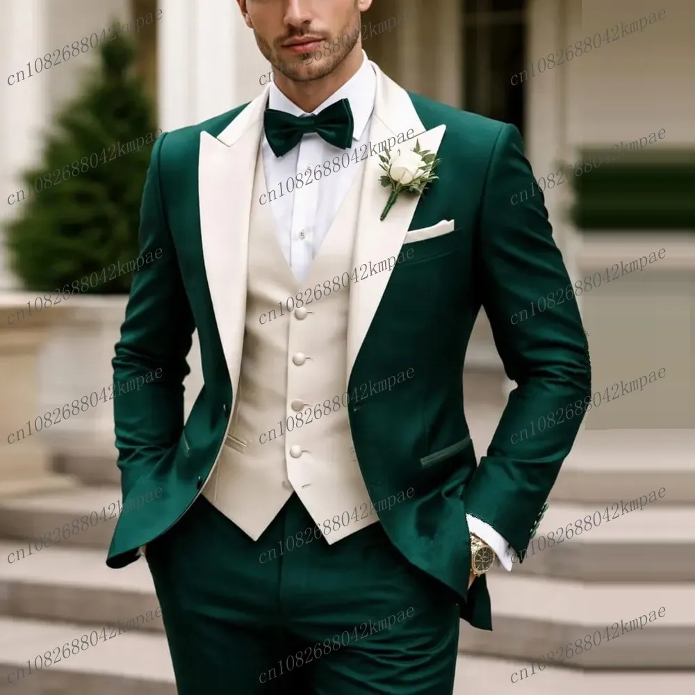 Мужской костюм Daek Green And Ivory для торжественных мероприятий: свадьбы, выпускного, деловых встреч. 3-х предметный комплект: пиджак, жилет, брюки.
Мужской костюм Daek Green And Ivory для торжественных мероприятий: свадьбы, выпускного, деловых встреч. 3-х предметный комплект: пиджак, жилет, брюки.