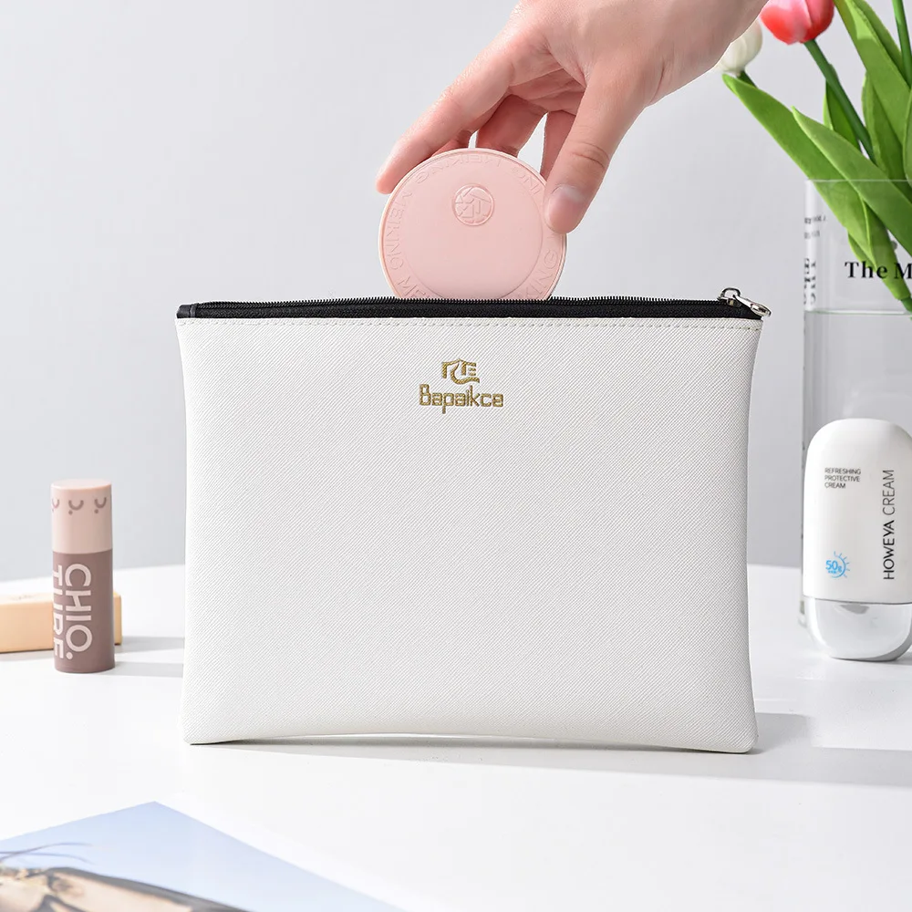 Trendy Women's Travel Cosmetic Cases Large Capacity Makeup Bag Fashionable Portable Toiletry Pouch for Outdoors
Trendy Women's Travel Cosmetic Cases Large Capacity Makeup Bag Fashionable Portable Toiletry Pouch for Outdoors