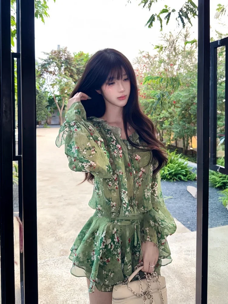 Green Floral Print V-Neck Shoulder Bared Dress Women's Holiday Style Short Skirt A-Line Silhouette Sweet Style Summer Dress
Green Floral Print V-Neck Shoulder Bared Dress Women's Holiday Style Short Skirt A-Line Silhouette Sweet Style Summer Dress