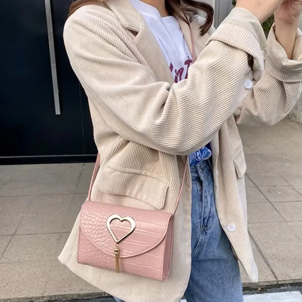 Shoulder Messenger Bag for Women Cute Side Fashionable Purse Satchels Women's Bag PU Lipstick Bag Purses and Handbags for Girls
Shoulder Messenger Bag for Women Cute Side Fashionable Purse Satchels Women's Bag PU Lipstick Bag Purses and Handbags for Girls