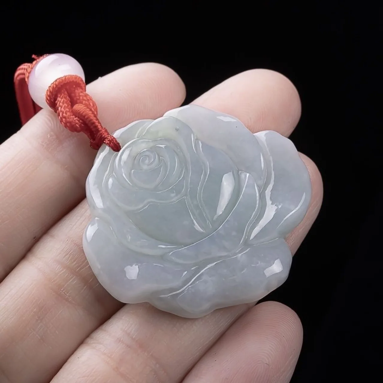 Natural Myanmar Jadeite Rose Pendant Necklace Luxury Carved Amulet Vintage Talismans Fashion Real Jade Gifts for Women
Natural Myanmar Jadeite Rose Pendant Necklace Luxury Carved Amulet Vintage Talismans Fashion Real Jade Gifts for Women