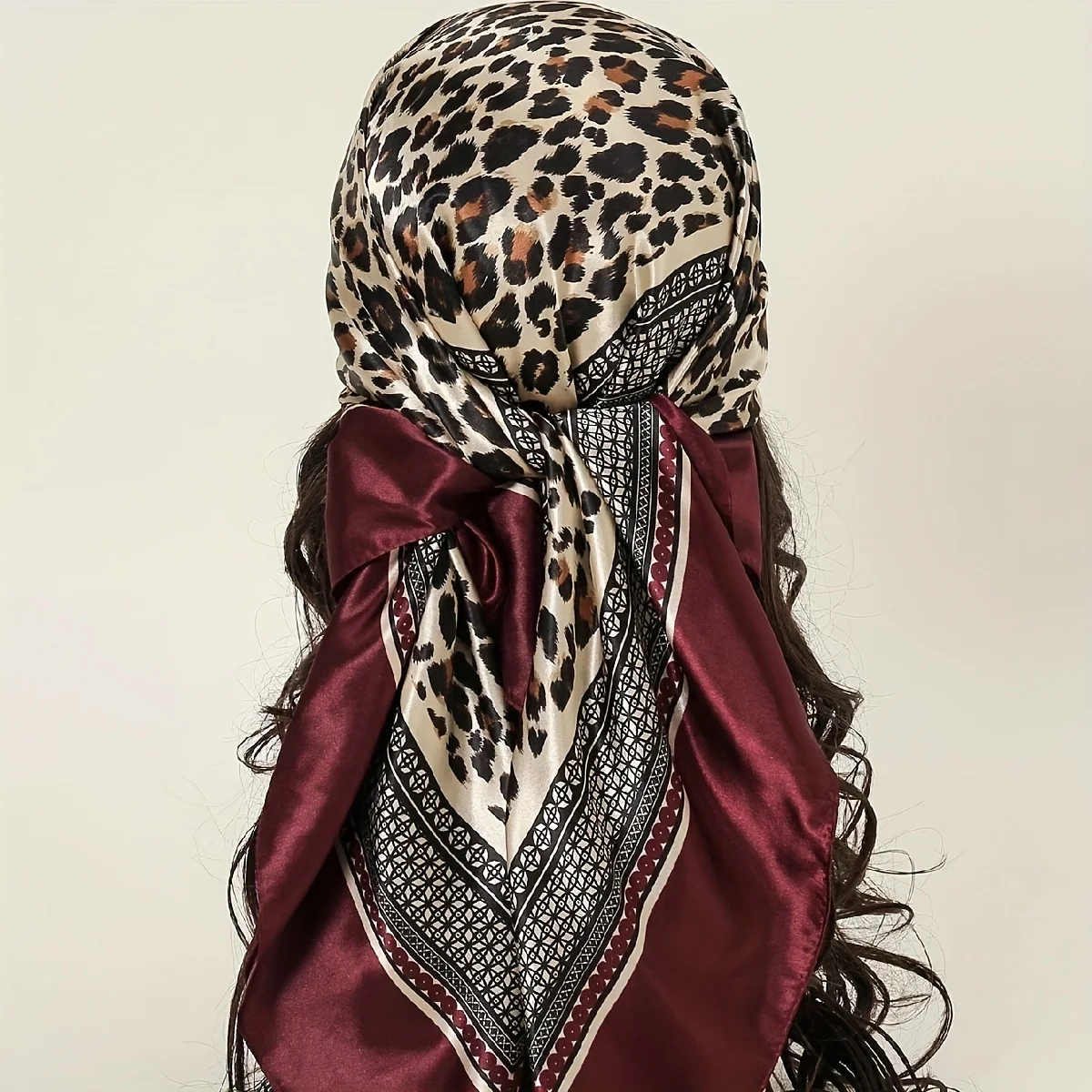 1pc leopard print headscarf simulation silk scarf shawl Muslim headscarf leopard print 90cm approximately 35.46in large square s
1pc leopard print headscarf simulation silk scarf shawl Muslim headscarf leopard print 90cm approximately 35.46in large square s