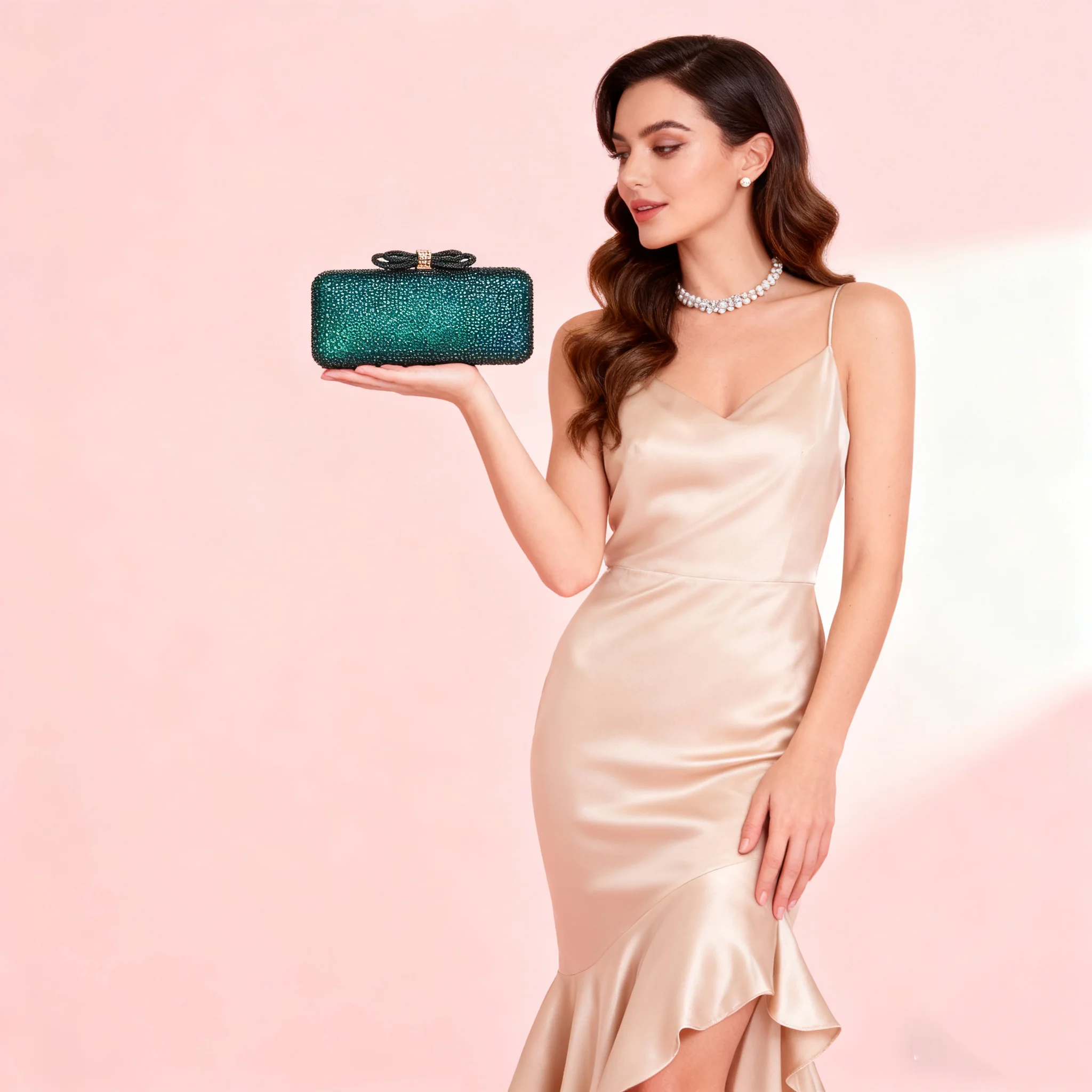 Rhinestone Diamonds Purse Women Long Lady Box Evening Clutch Bag Bow Wedding Purse Party Crossbody Date Handbag Cystal Bride
Rhinestone Diamonds Purse Women Long Lady Box Evening Clutch Bag Bow Wedding Purse Party Crossbody Date Handbag Cystal Bride