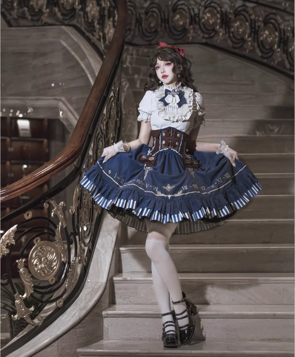 New original lo dress Detective Lolita Steampunk retro court elegance Lolita Sweet and cute classic half dress set
New original lo dress Detective Lolita Steampunk retro court elegance Lolita Sweet and cute classic half dress set