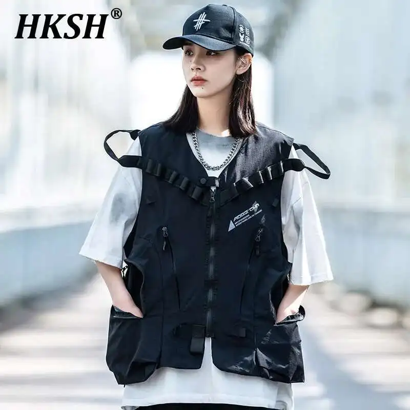 HKSH China-Chic Shoulder Strap Vest Men's Tide Dark Summer New Minority Design Tank Tops Niche Techwear Waistcoat Jackets HK1914
HKSH China-Chic Shoulder Strap Vest Men's Tide Dark Summer New Minority Design Tank Tops Niche Techwear Waistcoat Jackets HK1914