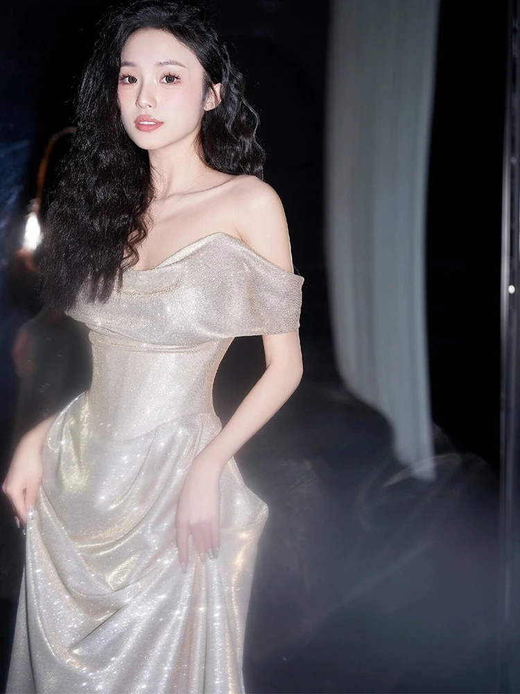 Ele Silver Sparkling One-oulder Dr for Adult Ceremony Birthday Par Host Wedding Banquet Evening Gown
Ele Silver Sparkling One-oulder Dr for Adult Ceremony Birthday Par Host Wedding Banquet Evening Gown