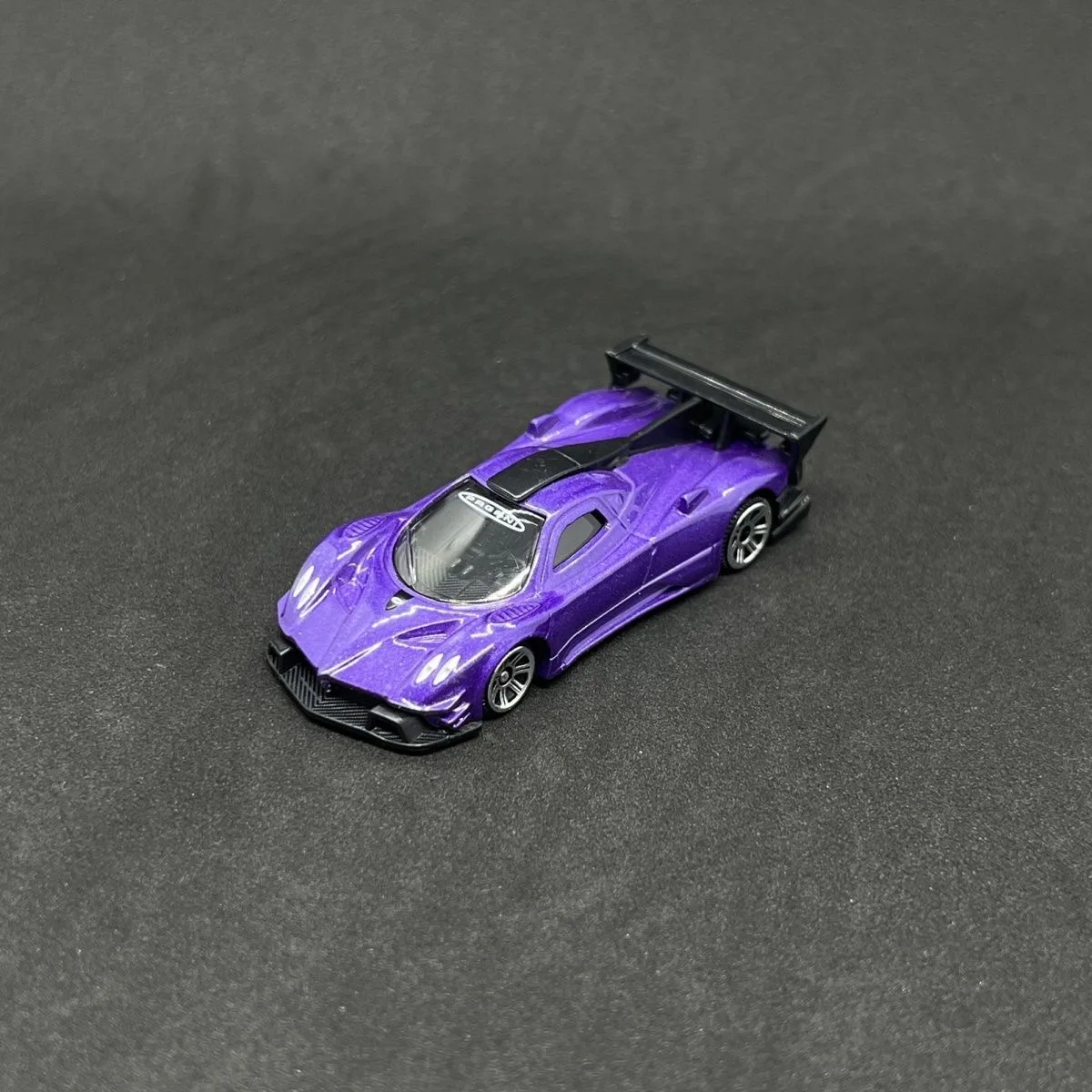 1:64 die-cast light rail alloy car model car simulation sports car toy/collectible display item decoration gift/Fast delivery
1:64 die-cast light rail alloy car model car simulation sports car toy/collectible display item decoration gift/Fast delivery