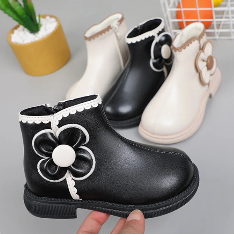 2023 Girls Short Boots Fashion Kids Versatile Soft Black Side Zipper Spring Autumn New Children Leather Boots
2023 Girls Short Boots Fashion Kids Versatile Soft Black Side Zipper Spring Autumn New Children Leather Boots