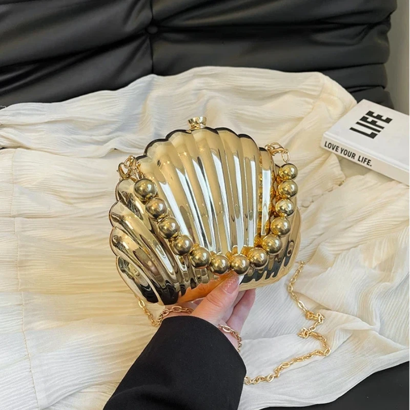 Metallic Mirror Shell Hard Handbags For Women Fashion Luxury Evening Crossbody Bag Shiny Metal Chain Party Shoulder Bag Woman
Metallic Mirror Shell Hard Handbags For Women Fashion Luxury Evening Crossbody Bag Shiny Metal Chain Party Shoulder Bag Woman