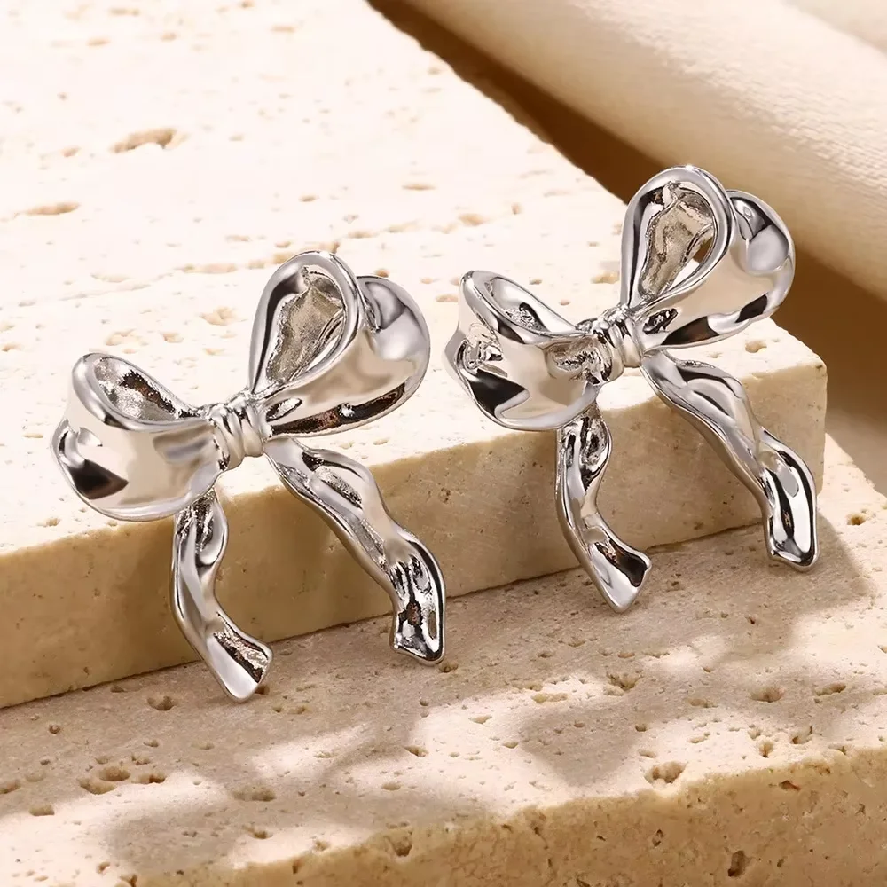 Fashion Cute Bow knot Stainless Steel Gold Color Earrings For Women Bow Nail Stud Earring Jewelry Piercing Jewelry Gift
Fashion Cute Bow knot Stainless Steel Gold Color Earrings For Women Bow Nail Stud Earring Jewelry Piercing Jewelry Gift