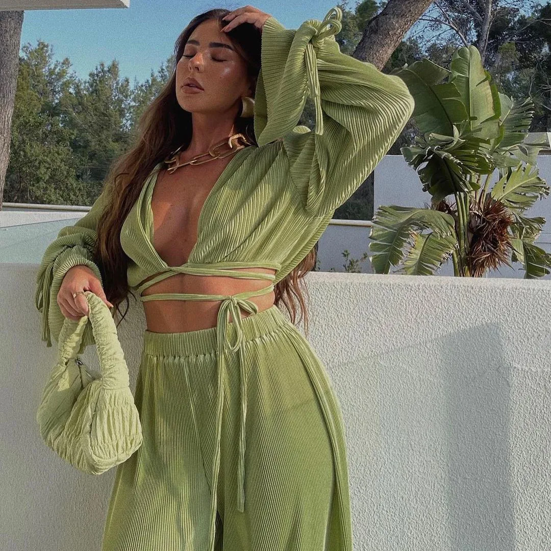 Sexy Casual Long Sve Pleated Women's Design Loose Flared Sve irt Set Faionable Loose Polyester Blend Summer Outfit
Sexy Casual Long Sve Pleated Women's Design Loose Flared Sve irt Set Faionable Loose Polyester Blend Summer Outfit