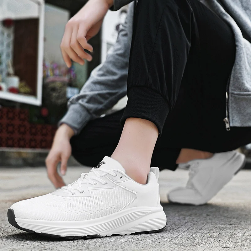 Wide Men's Casual Sports Shoes Large Size Thick-Soled Anti-Slip Wear-Resistant Suitable for Outdoor Running Commute Hiking
Wide Men's Casual Sports Shoes Large Size Thick-Soled Anti-Slip Wear-Resistant Suitable for Outdoor Running Commute Hiking