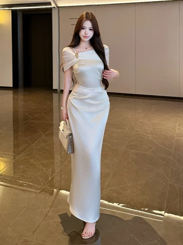 Summer Women's One-Shoulder Dress Slim Fit Netting Splice Silk Waist-Cinching Design Knot Midi Skirt City Commute Style
Summer Women's One-Shoulder Dress Slim Fit Netting Splice Silk Waist-Cinching Design Knot Midi Skirt City Commute Style