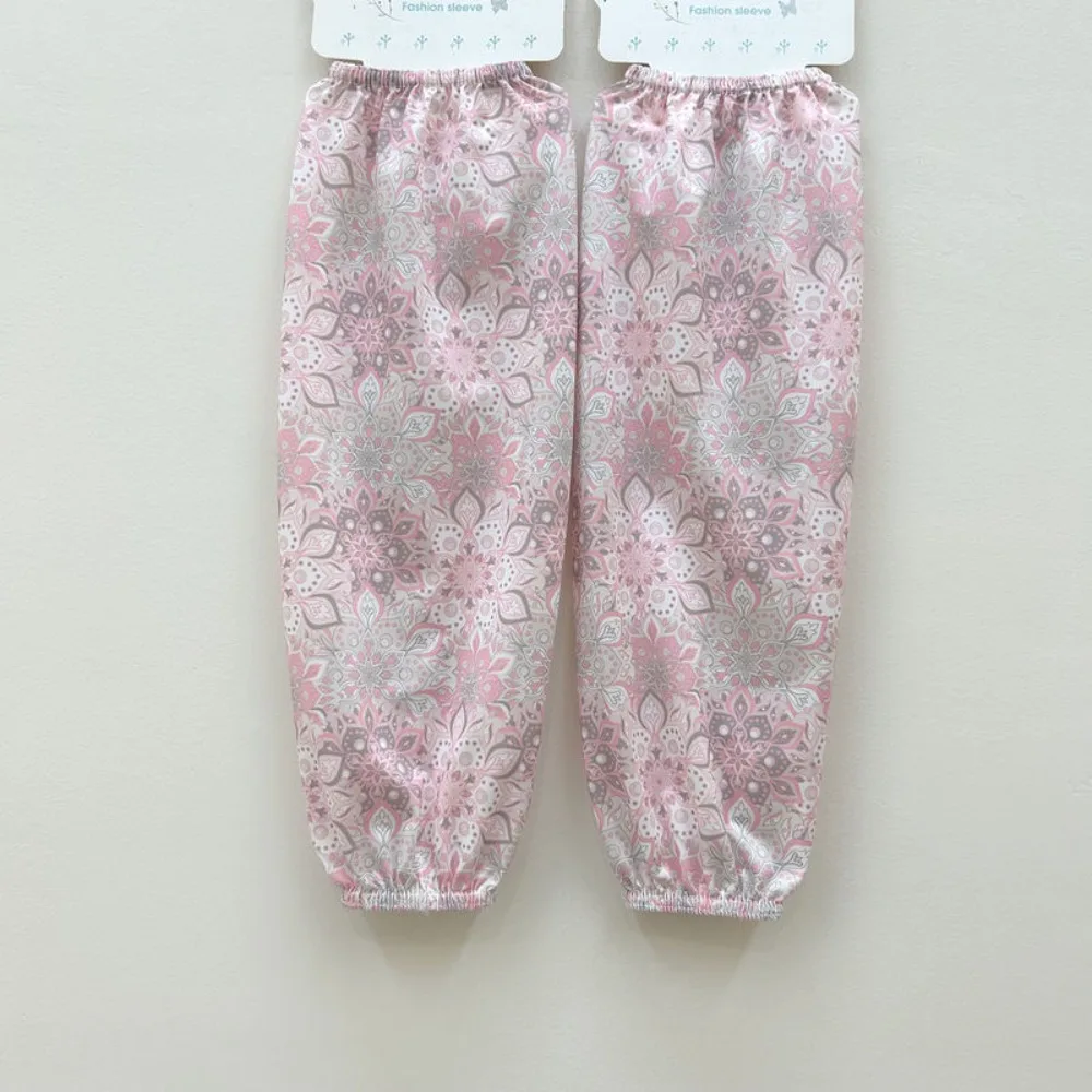 New Fashion Floral Ice Silk Gloves Anti-UV Loose Sunscreen Sleeves Breathable Arm Protectors Riding Driving Sleeves Summer
New Fashion Floral Ice Silk Gloves Anti-UV Loose Sunscreen Sleeves Breathable Arm Protectors Riding Driving Sleeves Summer