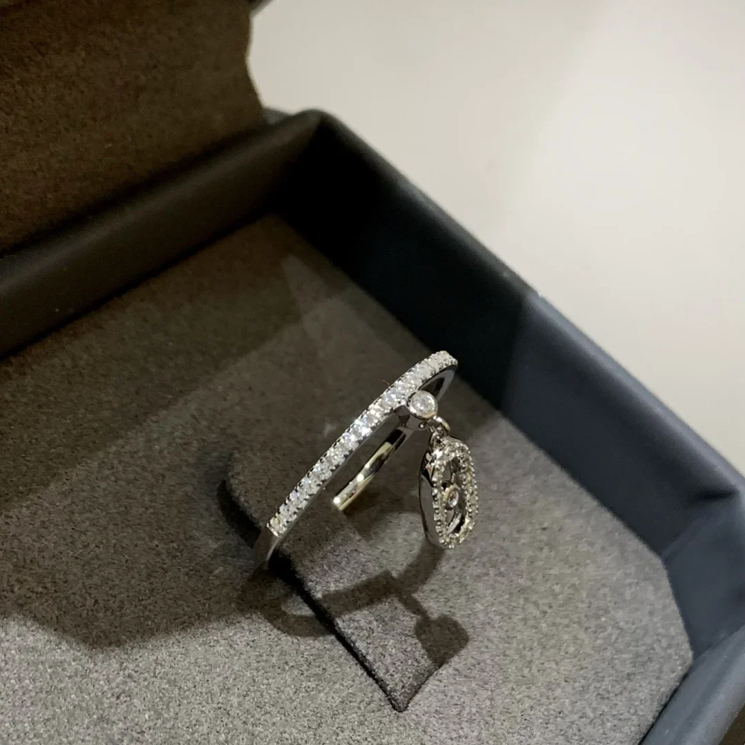 2025 New Hot Selling Classic Move Stone S 925 Sterling Silver Plated White Gold Women's Full Diamond Ring Birthday Gift
2025 New Hot Selling Classic Move Stone S 925 Sterling Silver Plated White Gold Women's Full Diamond Ring Birthday Gift