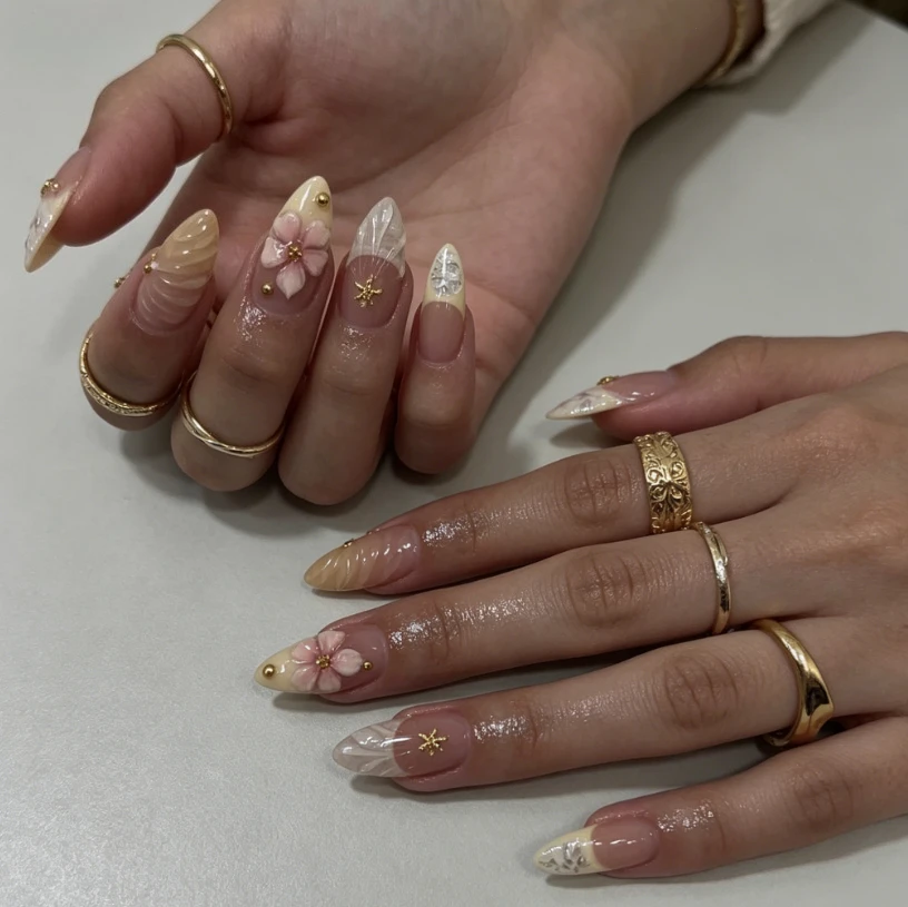 Romantic Handmade Press-On Nails, Nude Pink Medium Almond Nails with 3D Flower & Shell Texture, 10Pcs Reusable Acrylic False Nails
Romantic Handmade Press-On Nails, Nude Pink Medium Almond Nails with 3D Flower & Shell Texture, 10Pcs Reusable Acrylic False Nails