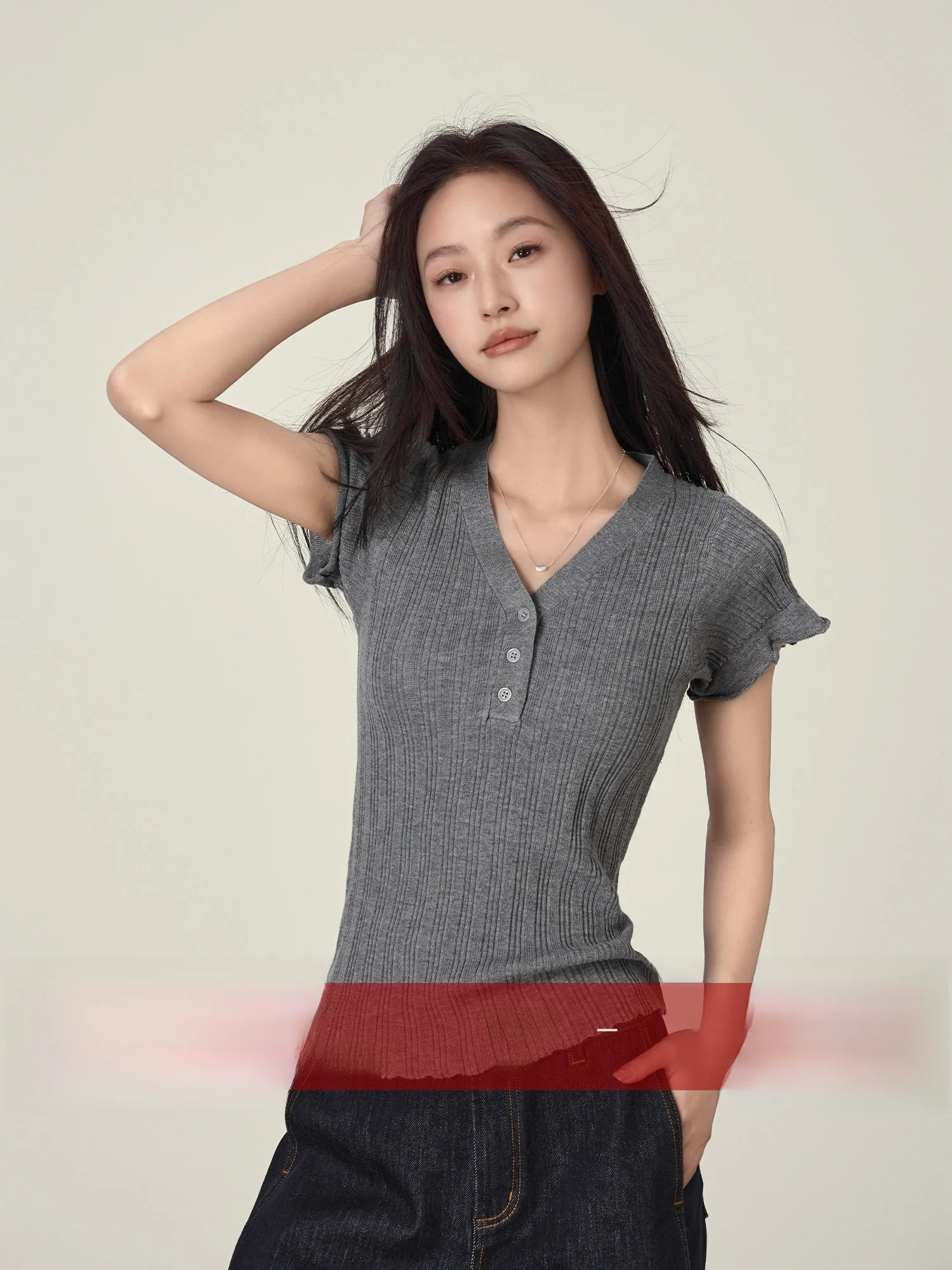 Slim Fit V-Neck Knitted Short Sleeve T-Shirt Women's Summer New Style Casual Wear Breathable Comfortable Small Fly Sleeve Top
Slim Fit V-Neck Knitted Short Sleeve T-Shirt Women's Summer New Style Casual Wear Breathable Comfortable Small Fly Sleeve Top