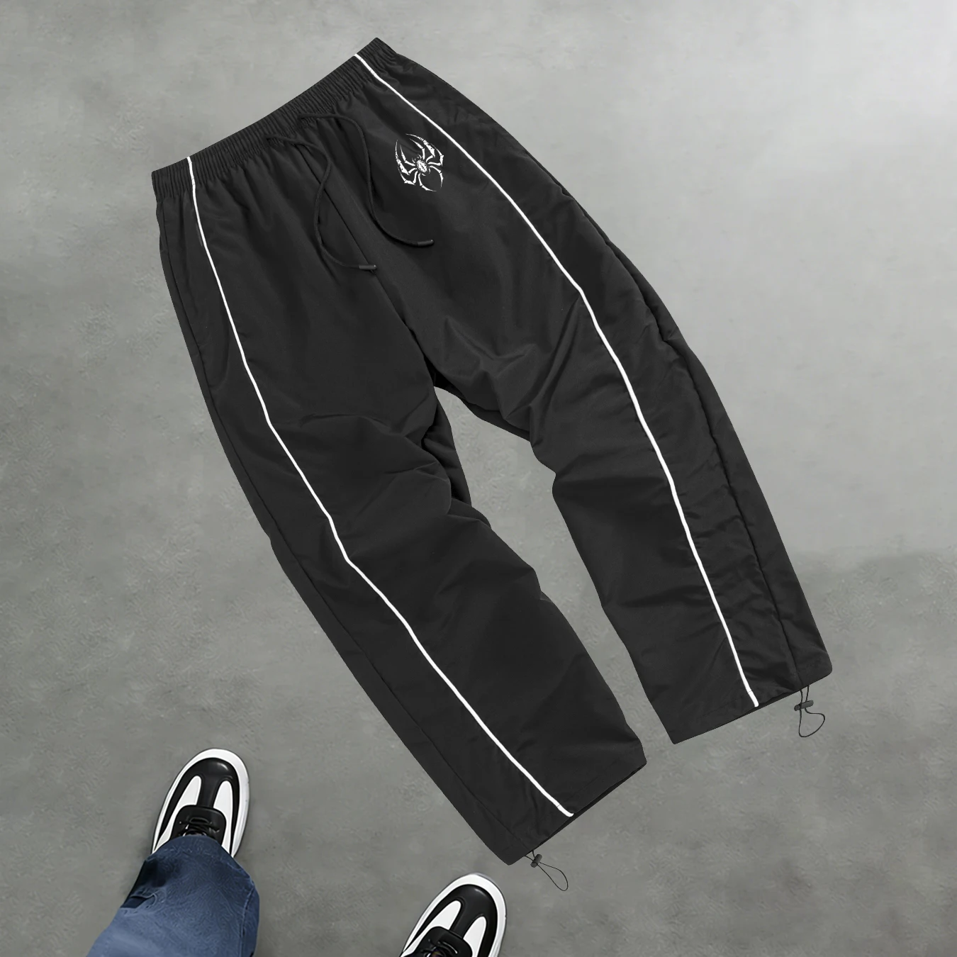 Men's Spider Print Sports Pants Summer Breathable Drawstring Pants Casual And Stylish Commuter Apparel 2026 New Style
Men's Spider Print Sports Pants Summer Breathable Drawstring Pants Casual And Stylish Commuter Apparel 2026 New Style