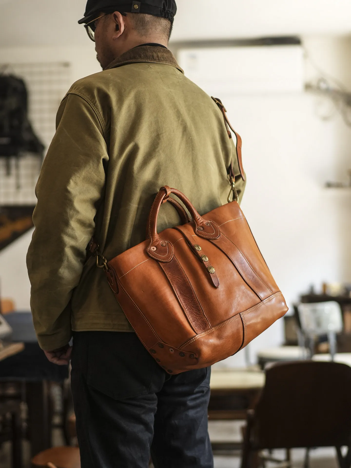 PNDME organizers designers handmade genuine leather men's large-capacity tote bag fashion luxury first layer cowhide handbag
PNDME organizers designers handmade genuine leather men's large-capacity tote bag fashion luxury first layer cowhide handbag