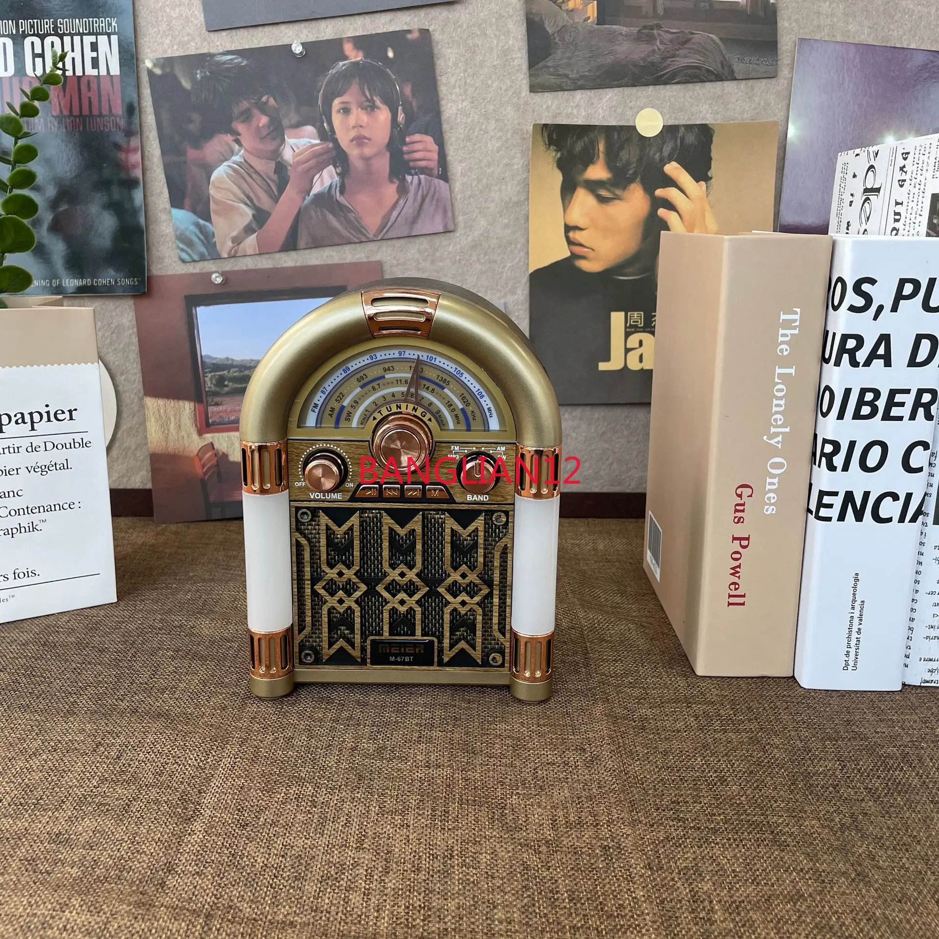 Insert card bluetooth speaker 67BT multi-band retro radio with light
Insert card bluetooth speaker 67BT multi-band retro radio with light