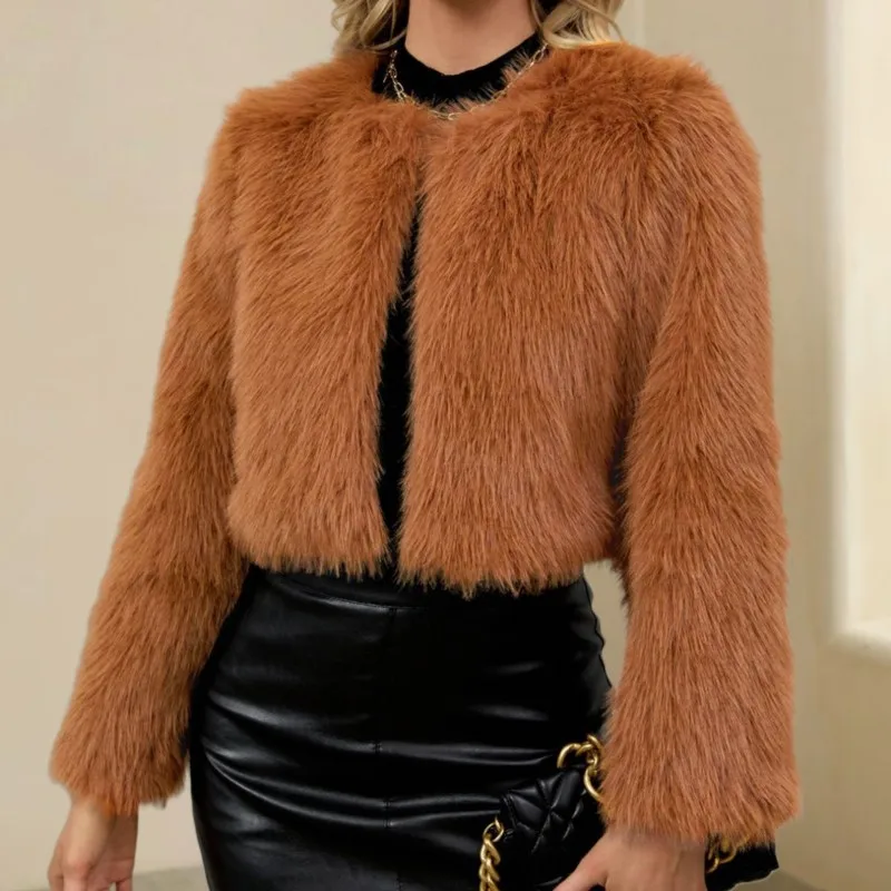 Короткие куртки из искусственного меха 2025 года, дизайнерская теплая утолщенная женская верхняя одежда из мягкого пушистого меха, топы
Короткие куртки из искусственного меха 2025 года, дизайнерская теплая утолщенная женская верхняя одежда из мягкого пушистого меха, топы