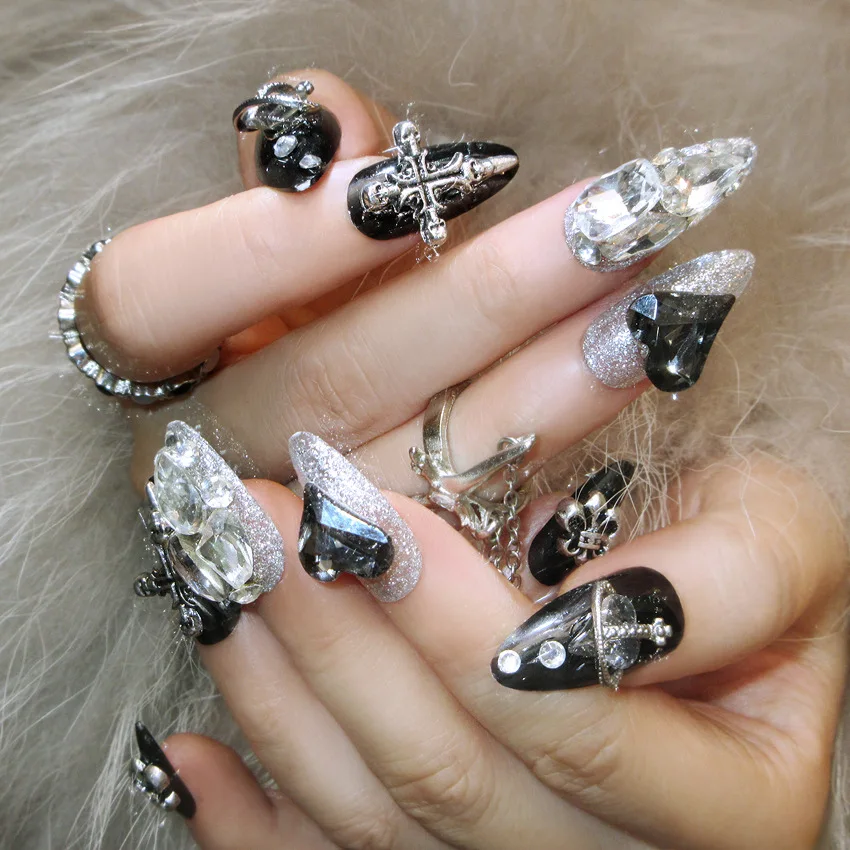 Gothic Black Silver Press On Nails Cross & Heart Rhinestone False Nails, Almond Shaped Acrylic Nails with for Grunge
Gothic Black Silver Press On Nails Cross & Heart Rhinestone False Nails, Almond Shaped Acrylic Nails with for Grunge