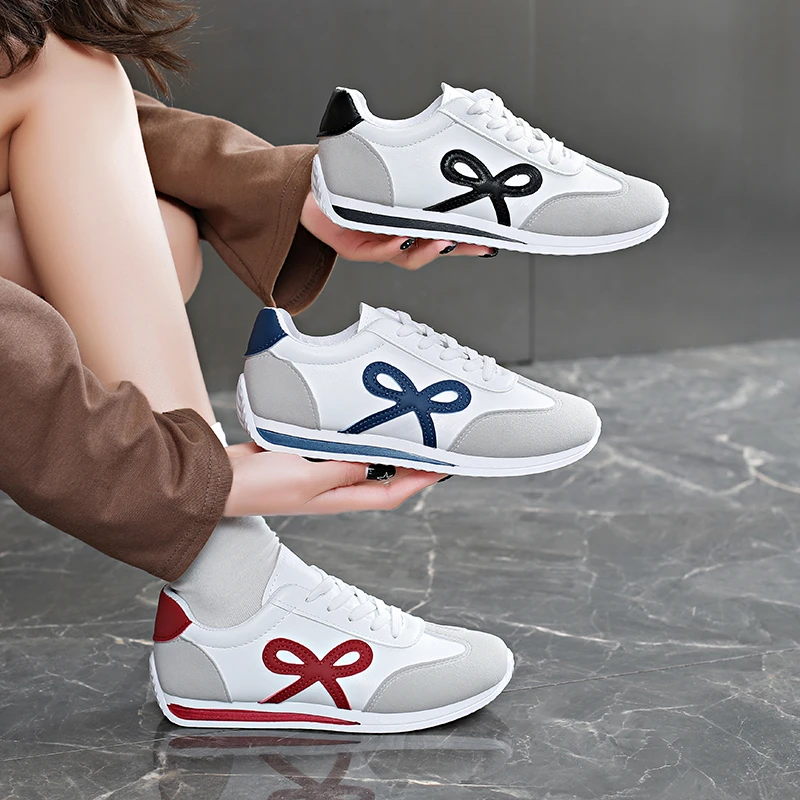 Women's Round Toe Lightweight Comfortable Thick-soled Sports Shoes Spring and Autumn New Outdoor Casual Versatile Sports Shoes
Women's Round Toe Lightweight Comfortable Thick-soled Sports Shoes Spring and Autumn New Outdoor Casual Versatile Sports Shoes