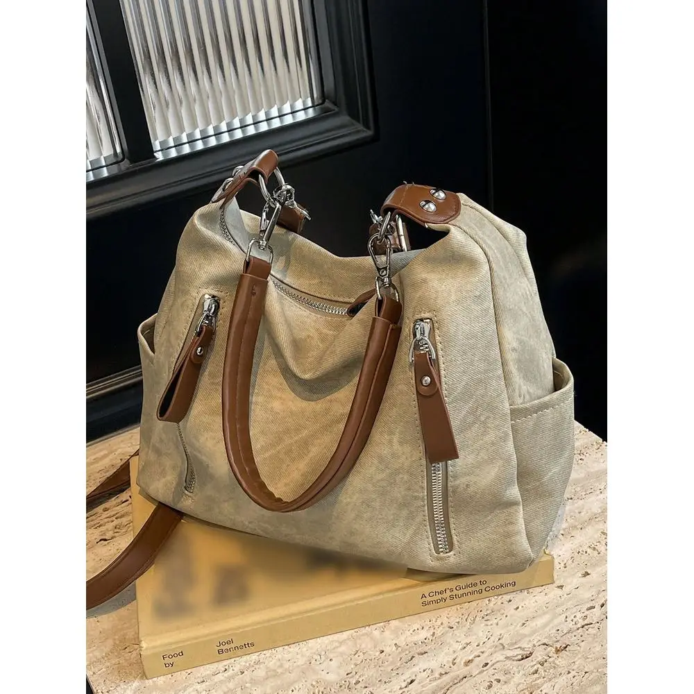 Versatile Matte Textured Shoulder Bag, Beach Tote Bag, Handbag, Shopping Bag, Large Capacity
Versatile Matte Textured Shoulder Bag, Beach Tote Bag, Handbag, Shopping Bag, Large Capacity