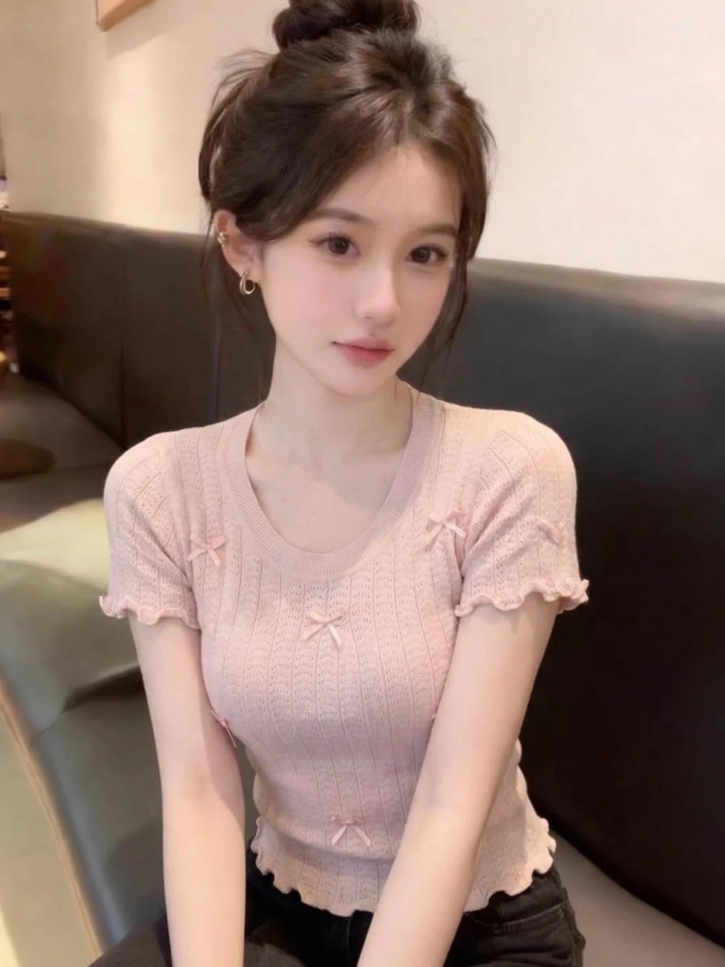 Pink U-Neck Knitted Short Sleeve T-Shirt Women's Summer Slimming Style Knot Short Length Top Korean Version Soft Fa...
Pink U-Neck Knitted Short Sleeve T-Shirt Women's Summer Slimming Style Knot Short Length Top Korean Version Soft Fa...