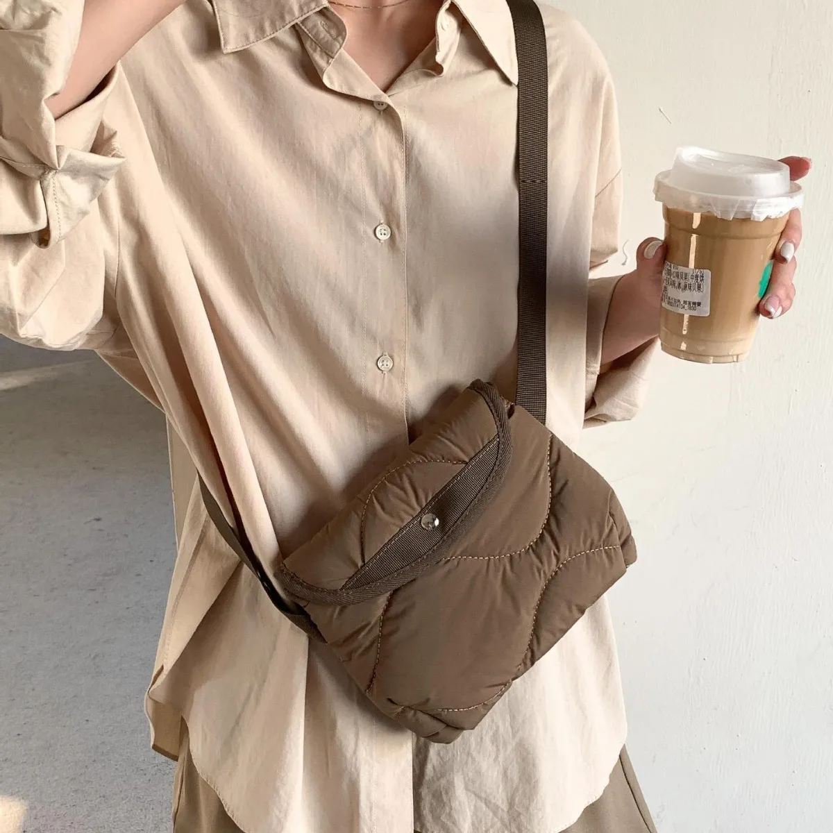 Fashion Nylon Quilted Shoulder Bag Casual Cotton Padded Crossbody Bags for Women Handbags Space Down Designer Bag Purses NEW
Fashion Nylon Quilted Shoulder Bag Casual Cotton Padded Crossbody Bags for Women Handbags Space Down Designer Bag Purses NEW