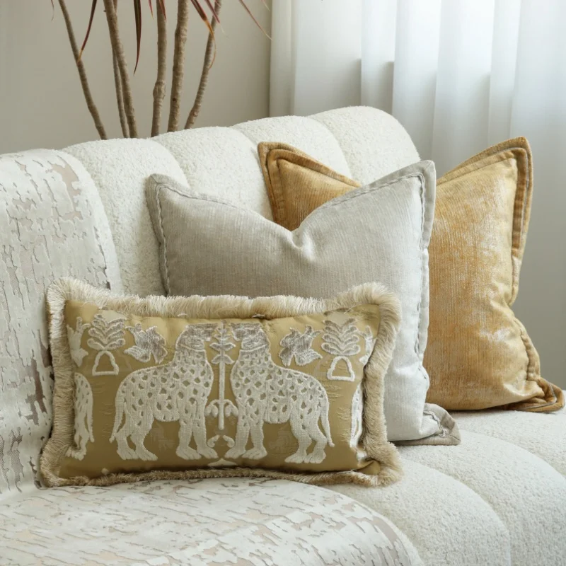 Retro Gold Silver Tiger Pillow Luxury Shiny Cushion Case Modern Square Decorative Pillow Cover For Sofa Chair Home Decorations
Retro Gold Silver Tiger Pillow Luxury Shiny Cushion Case Modern Square Decorative Pillow Cover For Sofa Chair Home Decorations