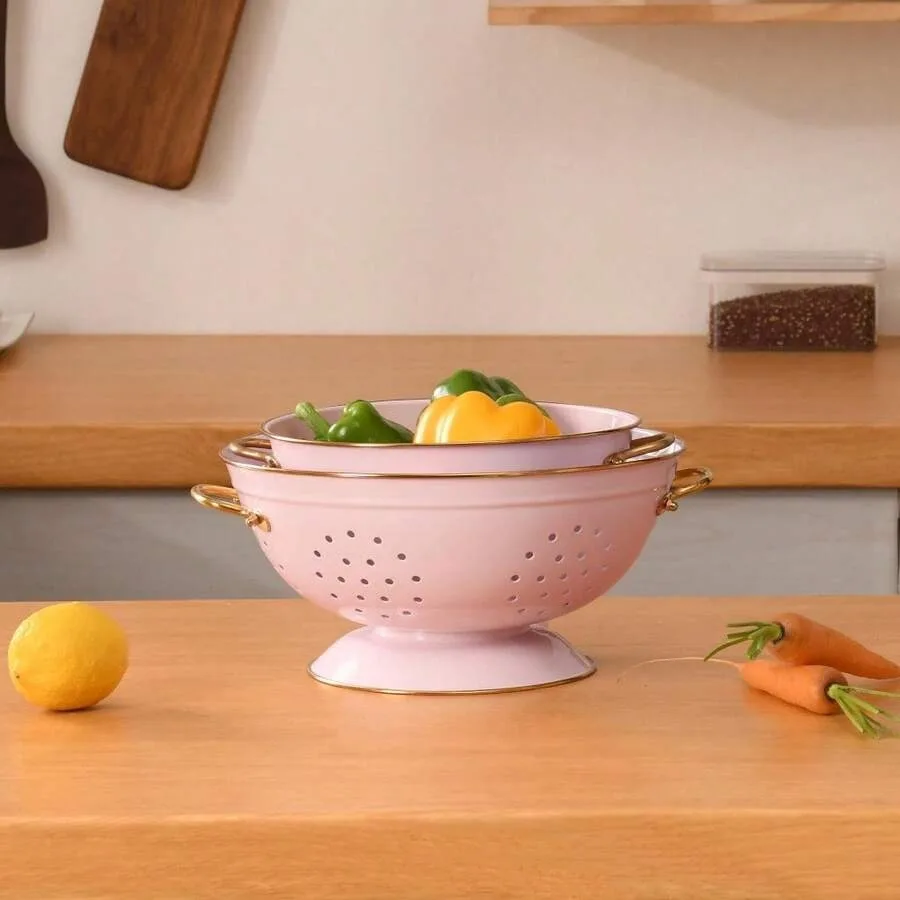 【New style】2 Piece Pink Metal Colander Set, 3.5 And 5 Quart Strainer Basket With Handles, Powder Coated Self-Draining Solid Rin
【New style】2 Piece Pink Metal Colander Set, 3.5 And 5 Quart Strainer Basket With Handles, Powder Coated Self-Draining Solid Rin