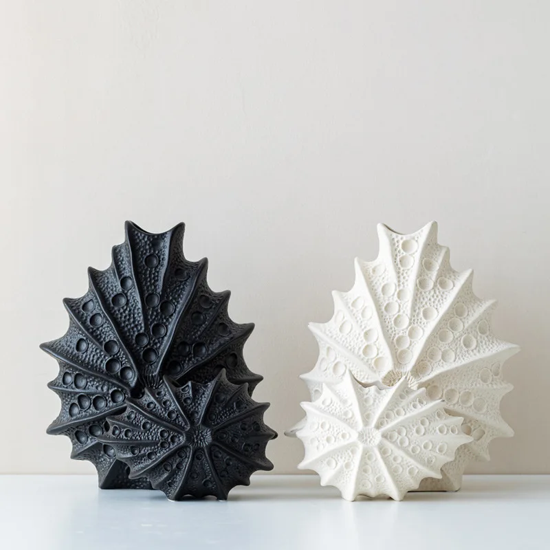 Nordic-style frosted ceramic vase, desktop ornament, simple home decor for hydroponic plants
Nordic-style frosted ceramic vase, desktop ornament, simple home decor for hydroponic plants