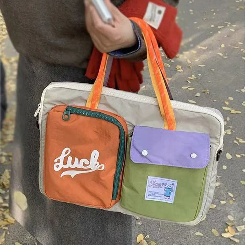 New Korean-style large-capacity canvas crossbody bag for women, casual commuting, multi-element stitching flat bag, hip-hop styl
New Korean-style large-capacity canvas crossbody bag for women, casual commuting, multi-element stitching flat bag, hip-hop styl