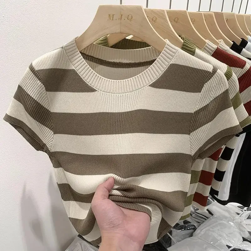 Fashion Women Short Striped Bottoming T-shirt Summer New Korean Vintage Tees Casual All-match Short Sleeve Pullover Knitted Tops
Fashion Women Short Striped Bottoming T-shirt Summer New Korean Vintage Tees Casual All-match Short Sleeve Pullover Knitted Tops