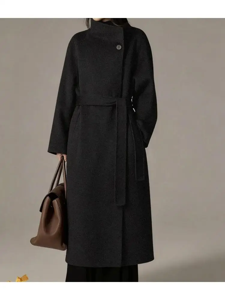 Элегантные офисные женские длинные шерстяные куртки из альпаки с воротником-стойкой, зима 2023, свободные длинные женские шерстяные пальто на одной пуговице на одной пуговице
Элегантные офисные женские длинные шерстяные куртки из альпаки с воротником-стойкой, зима 2023, свободные длинные женские шерстяные пальто на одной пуговице на одной пуговице