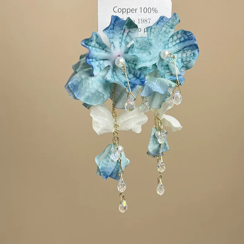 Blue flower exaggerated fringed earrings women's spring and summer super fairy unique and beautiful earrings seaside vacation wind ear jewelry
Blue flower exaggerated fringed earrings women's spring and summer super fairy unique and beautiful earrings seaside vacation wind ear jewelry