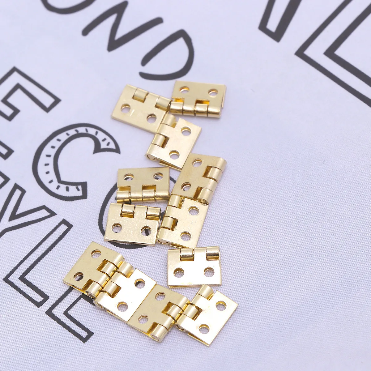 12 Pcs Miniature Screws Dollhouse Hinges Cabinet Door Golden Closet / Furniture
12 Pcs Miniature Screws Dollhouse Hinges Cabinet Door Golden Closet / Furniture
