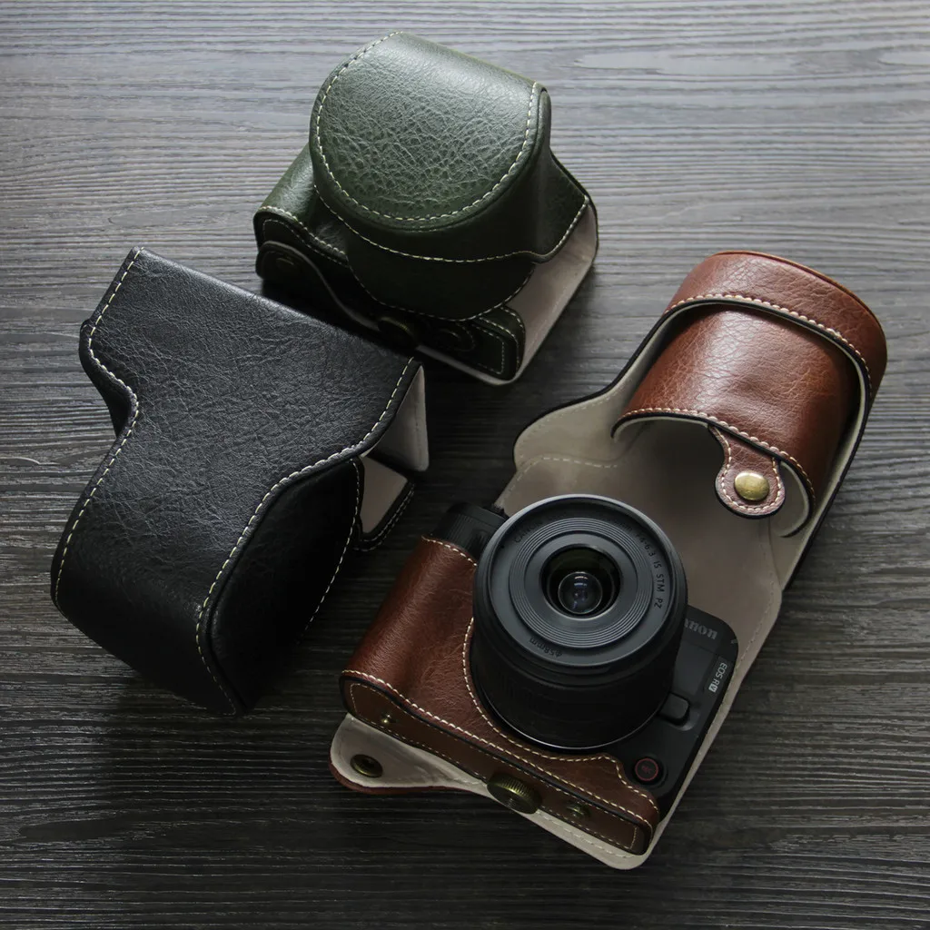 Роскошный чехол для камеры из искусственной кожи, полное покрытие для Canon EOS R50V (объектив RF-S 14-30 мм) с плечевым ремнем
Роскошный чехол для камеры из искусственной кожи, полное покрытие для Canon EOS R50V (объектив RF-S 14-30 мм) с плечевым ремнем