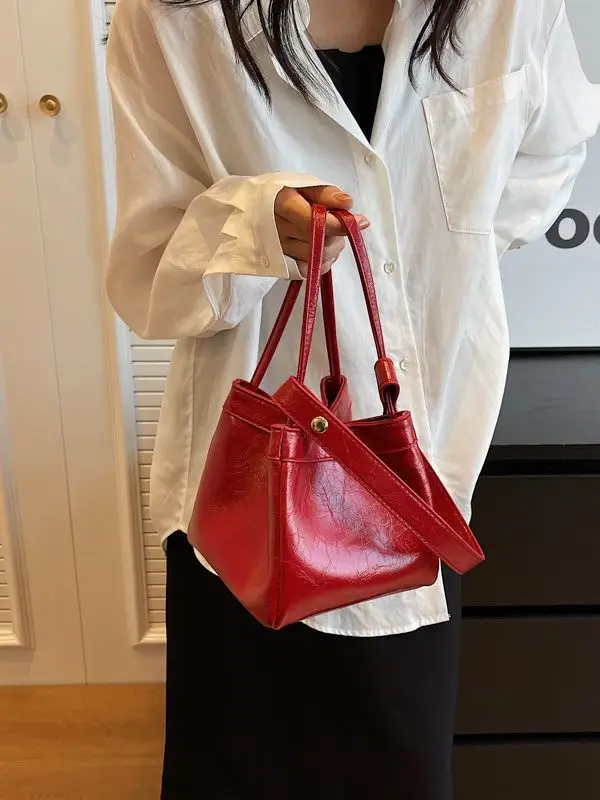 Women's Luxury PU Leather Bucket Bag - Adjustable Crossbody & Shoulder Strap, Stylish Party Handbag with Compact Handle
Women's Luxury PU Leather Bucket Bag - Adjustable Crossbody & Shoulder Strap, Stylish Party Handbag with Compact Handle