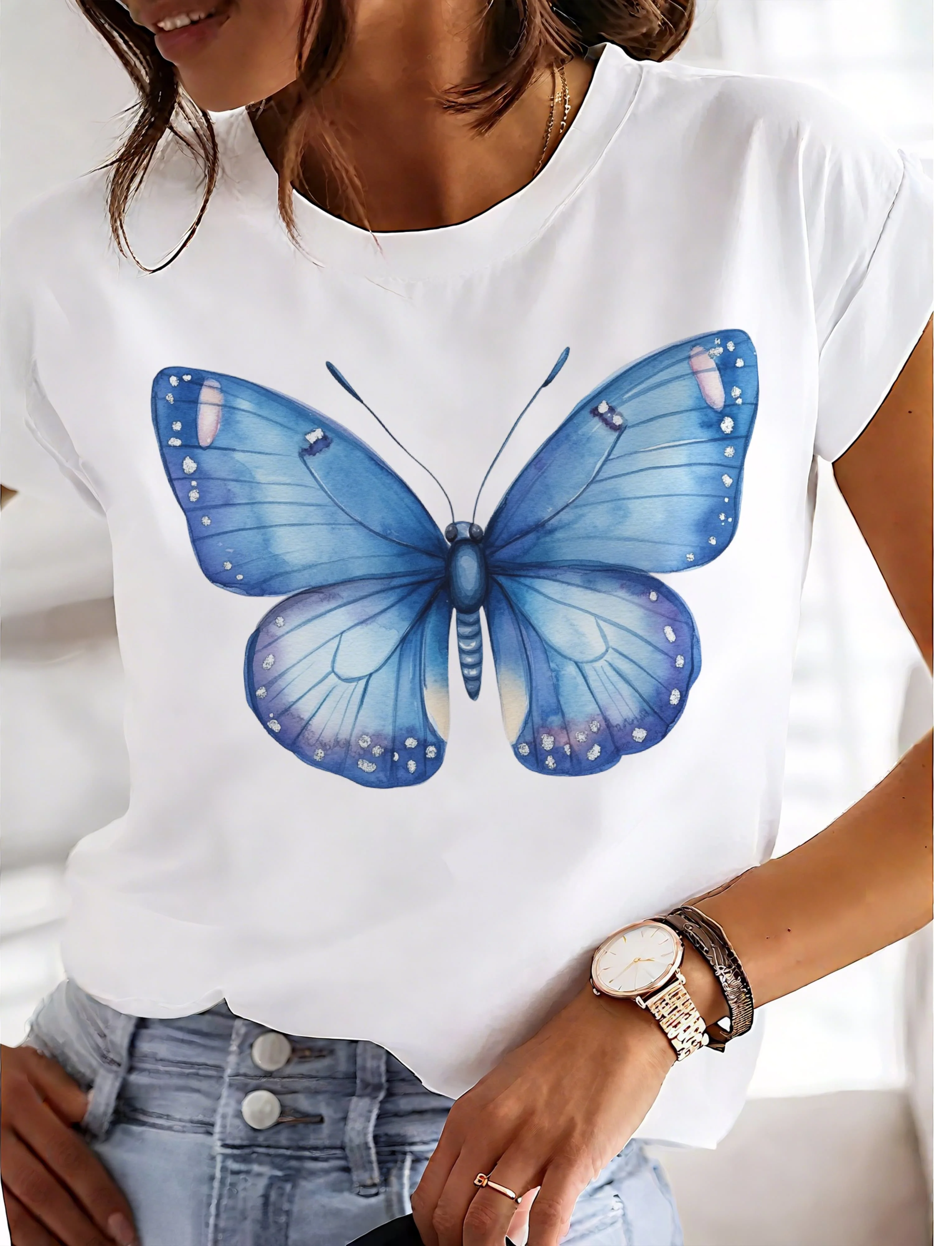 Loose Crew Neck White T-Shirt, Women's Blue Butterfly Print, Warm Outfit for Family Gatherings
Loose Crew Neck White T-Shirt, Women's Blue Butterfly Print, Warm Outfit for Family Gatherings