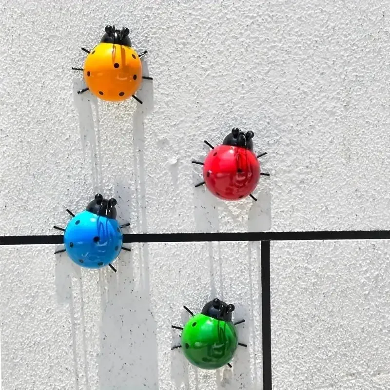 1/4 шт. миниатюрная уличная настенная декоративная статуэтка для патио, садовая фигурка, металлическая скульптура жука для ограждения, украшение для дома
1/4 шт. миниатюрная уличная настенная декоративная статуэтка для патио, садовая фигурка, металлическая скульптура жука для ограждения, украшение для дома