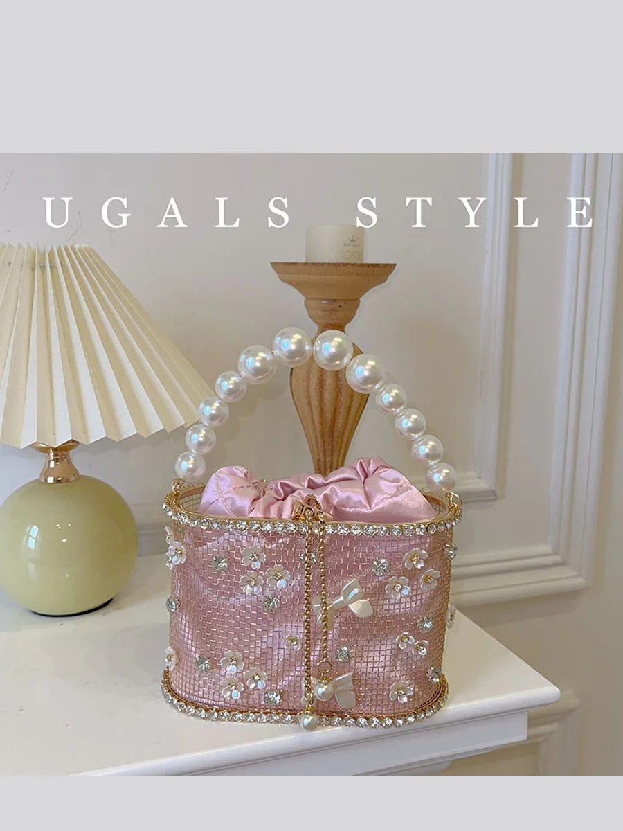 UGALS Metal Knot Pearl Bucket Handbag Diamond Encrusted Silk Crossbody Bag Elegant Lady Summer Party Clutch Bag
UGALS Metal Knot Pearl Bucket Handbag Diamond Encrusted Silk Crossbody Bag Elegant Lady Summer Party Clutch Bag