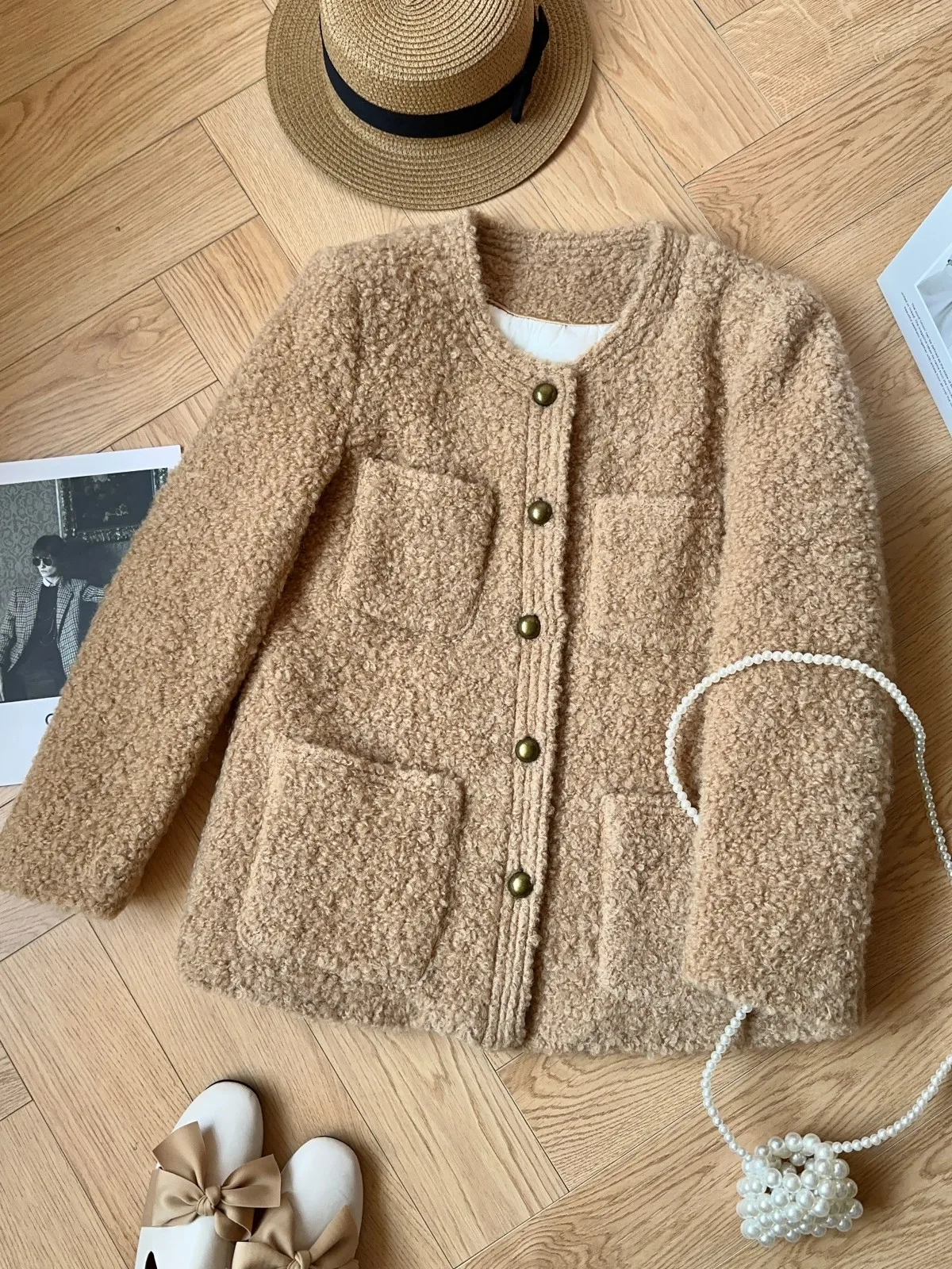 Осенне-зимняя универсальная куртка из гусиного пуха в стиле ретро, утепленная стеганая верхняя одежда с длинными рукавами и круглым вырезом
Осенне-зимняя универсальная куртка из гусиного пуха в стиле ретро, утепленная стеганая верхняя одежда с длинными рукавами и круглым вырезом