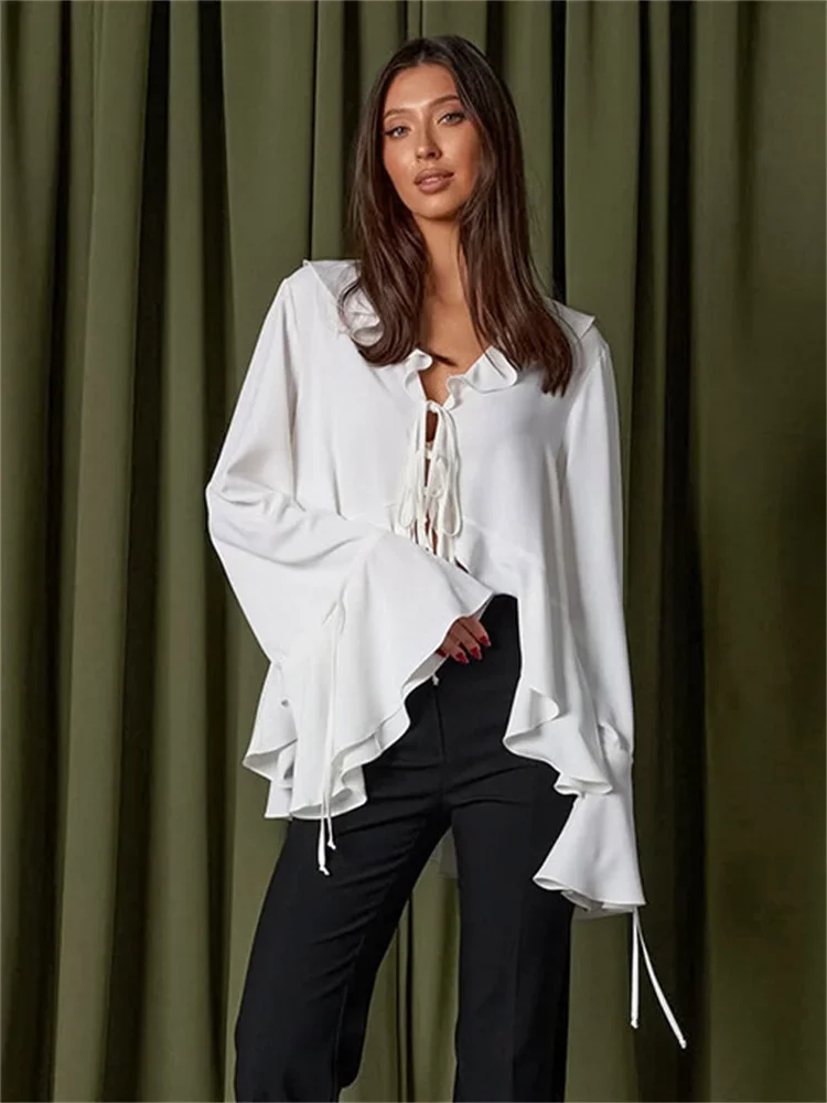 2026 Summer Lace-Up V-Neck Shirts For Women Flared Sleeve Hollow Out Loose Ruffled Patchwork Cardigan Female Commute Blouse New
2026 Summer Lace-Up V-Neck Shirts For Women Flared Sleeve Hollow Out Loose Ruffled Patchwork Cardigan Female Commute Blouse New