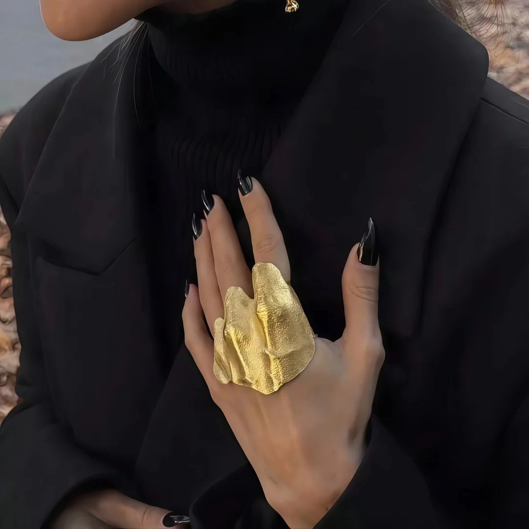 Irregular Pleated Knuckle Ring Artistic Design Unique Hip Hop Trendy Knuckle Guard Ring Protective left hand Finger Ring Jewelry
Irregular Pleated Knuckle Ring Artistic Design Unique Hip Hop Trendy Knuckle Guard Ring Protective left hand Finger Ring Jewelry