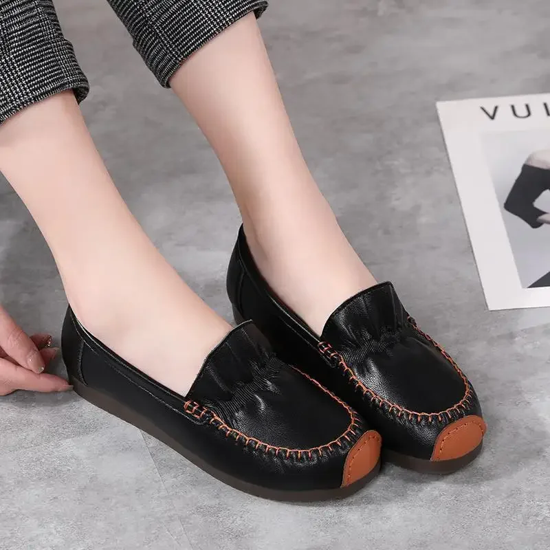 Moccasins Women's Spring and Autumn Genuine Leather Soft Leather Soft Surface Tendon Bottom Flat Shoes Comfortable Flat Loafers
Moccasins Women's Spring and Autumn Genuine Leather Soft Leather Soft Surface Tendon Bottom Flat Shoes Comfortable Flat Loafers